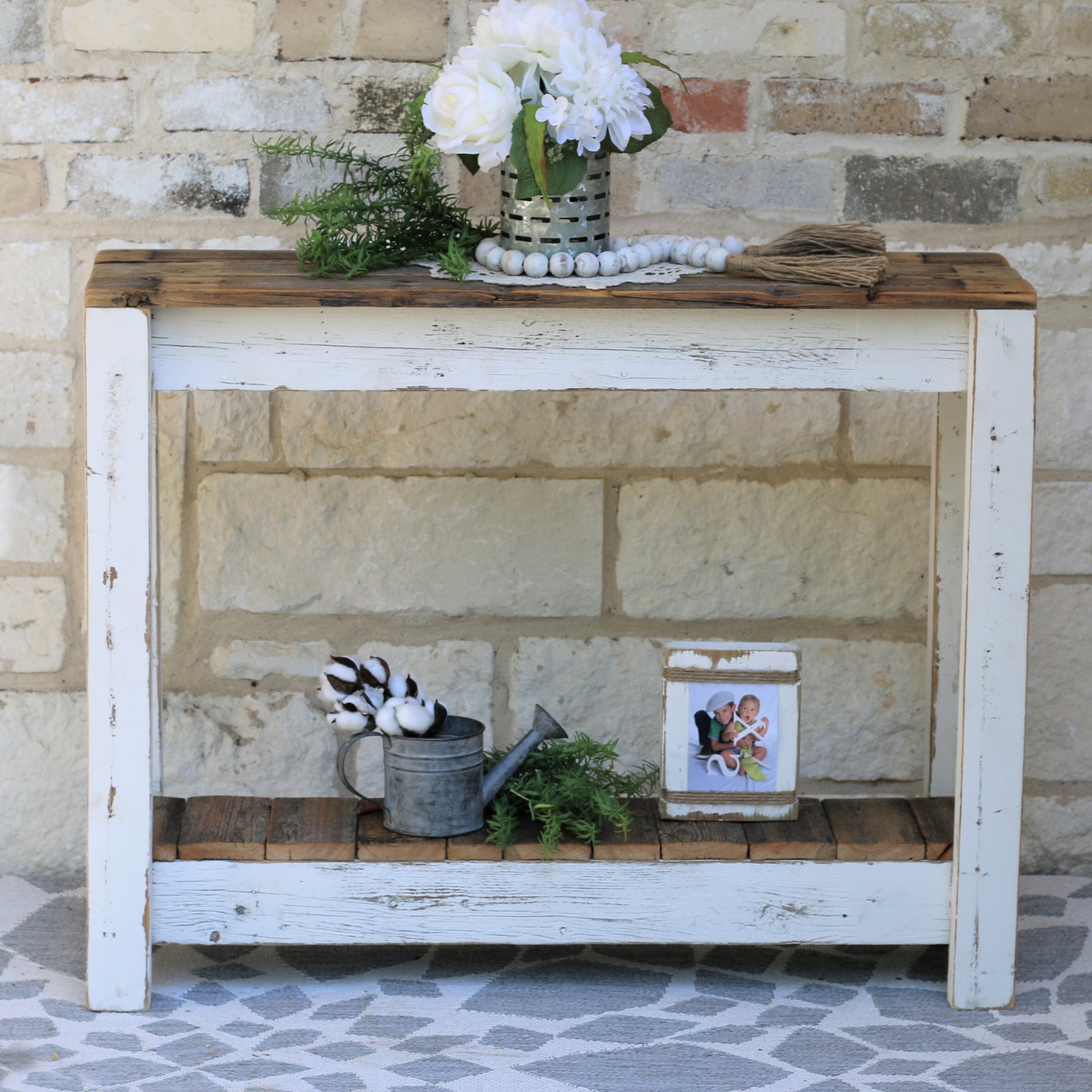 Itzayana Console Table