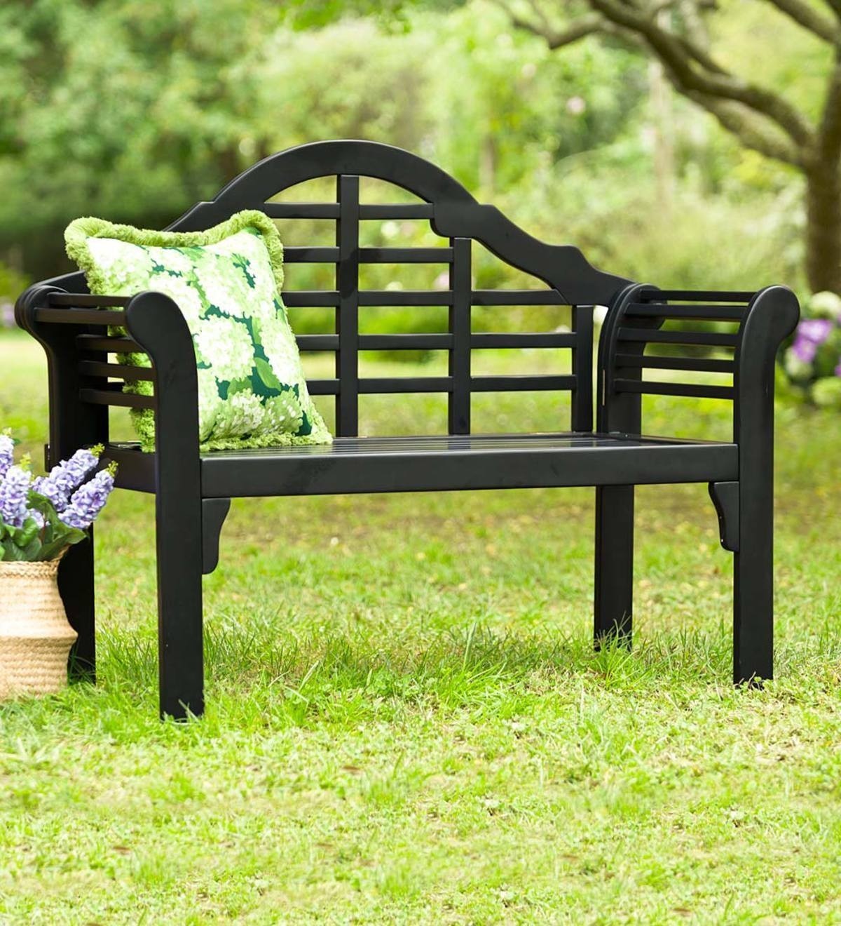 How to Choose an Outdoor Bench