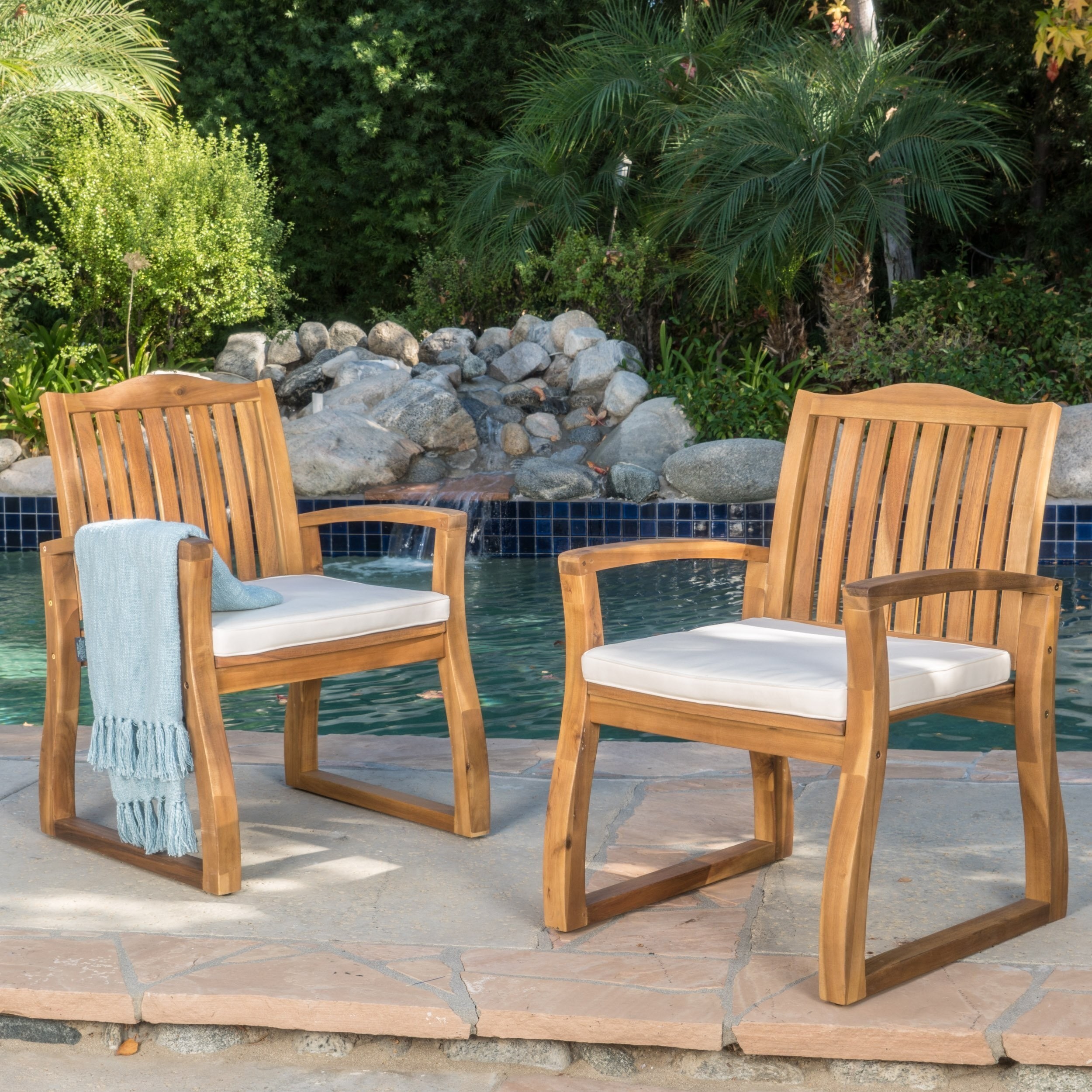 How to Choose Patio Dining Chairs