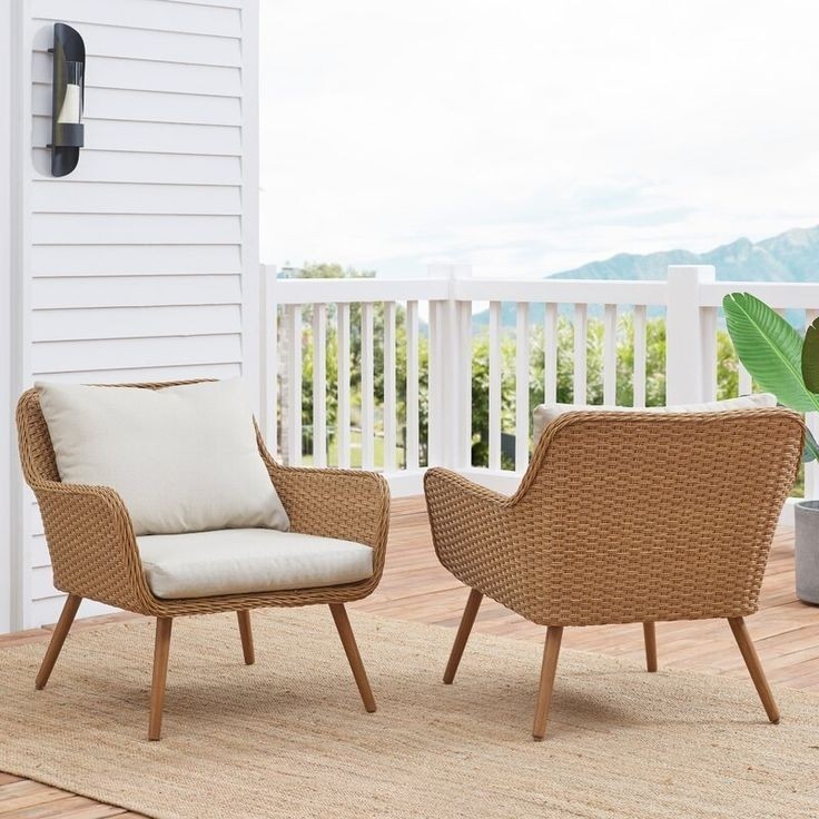 How to Choose Outdoor Club Chairs