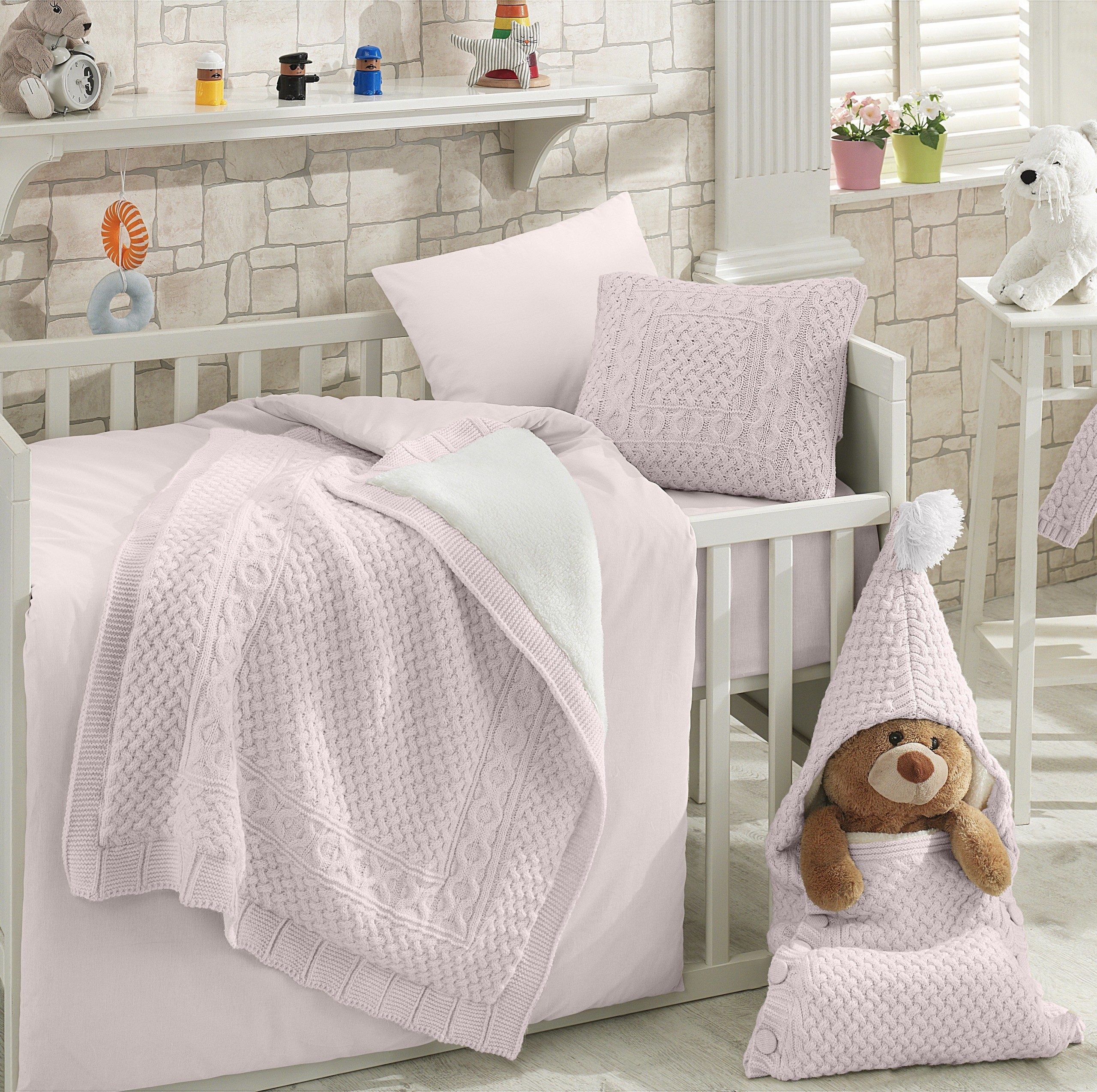 How to Choose Comforters & Sets
