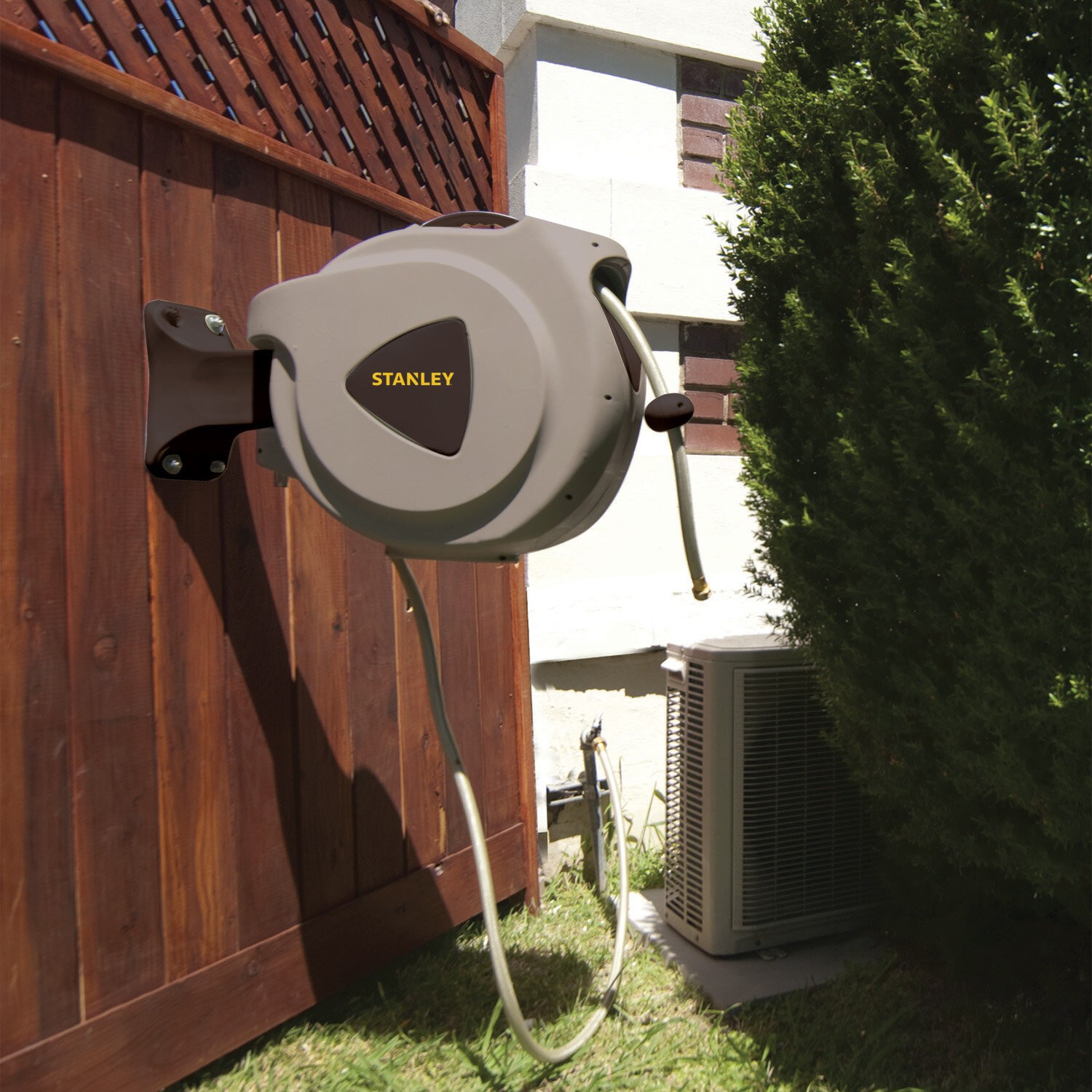 Plastic Wall-Mounted Hose Reel