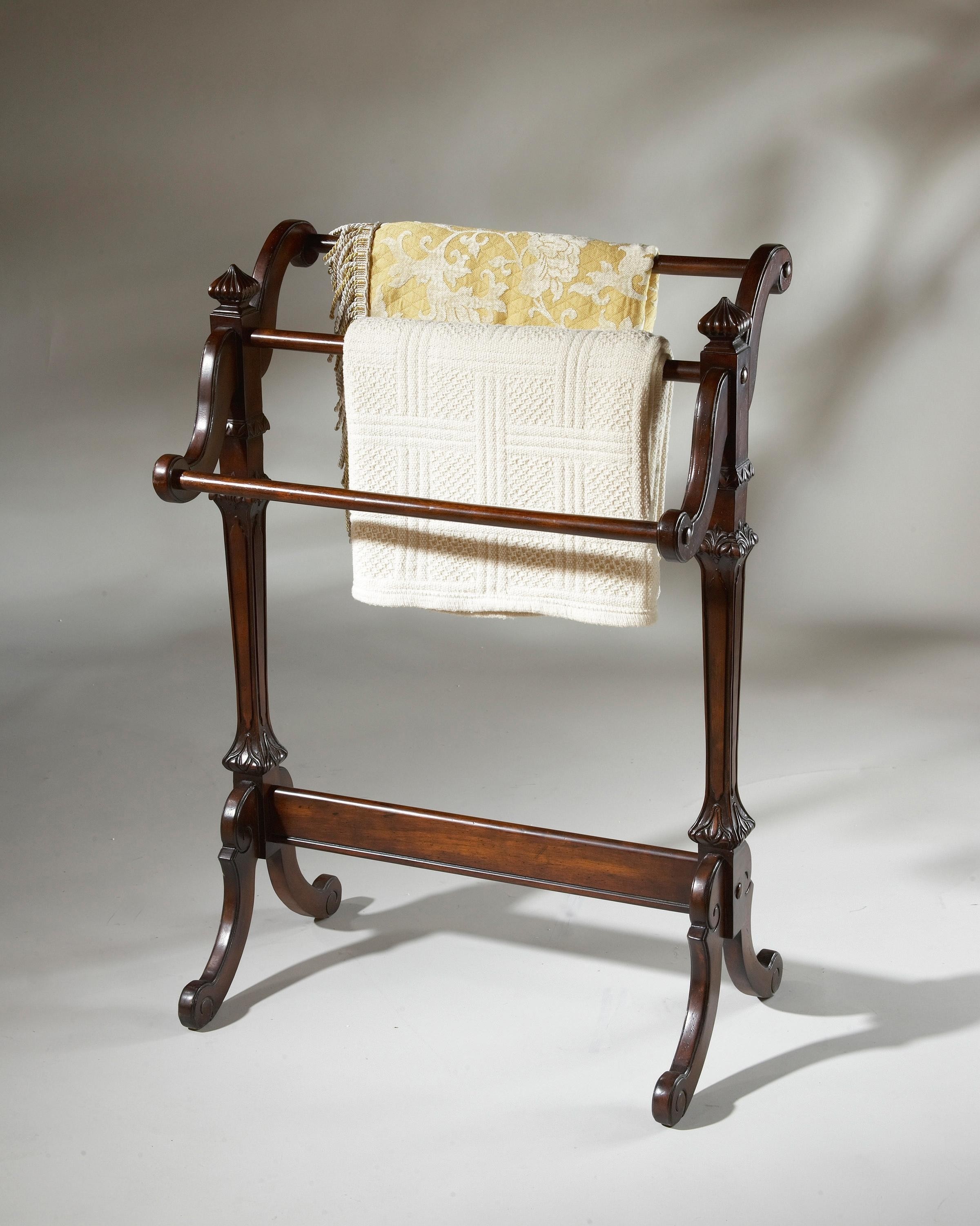 Brown Traditional Solid Wood Towel Rack