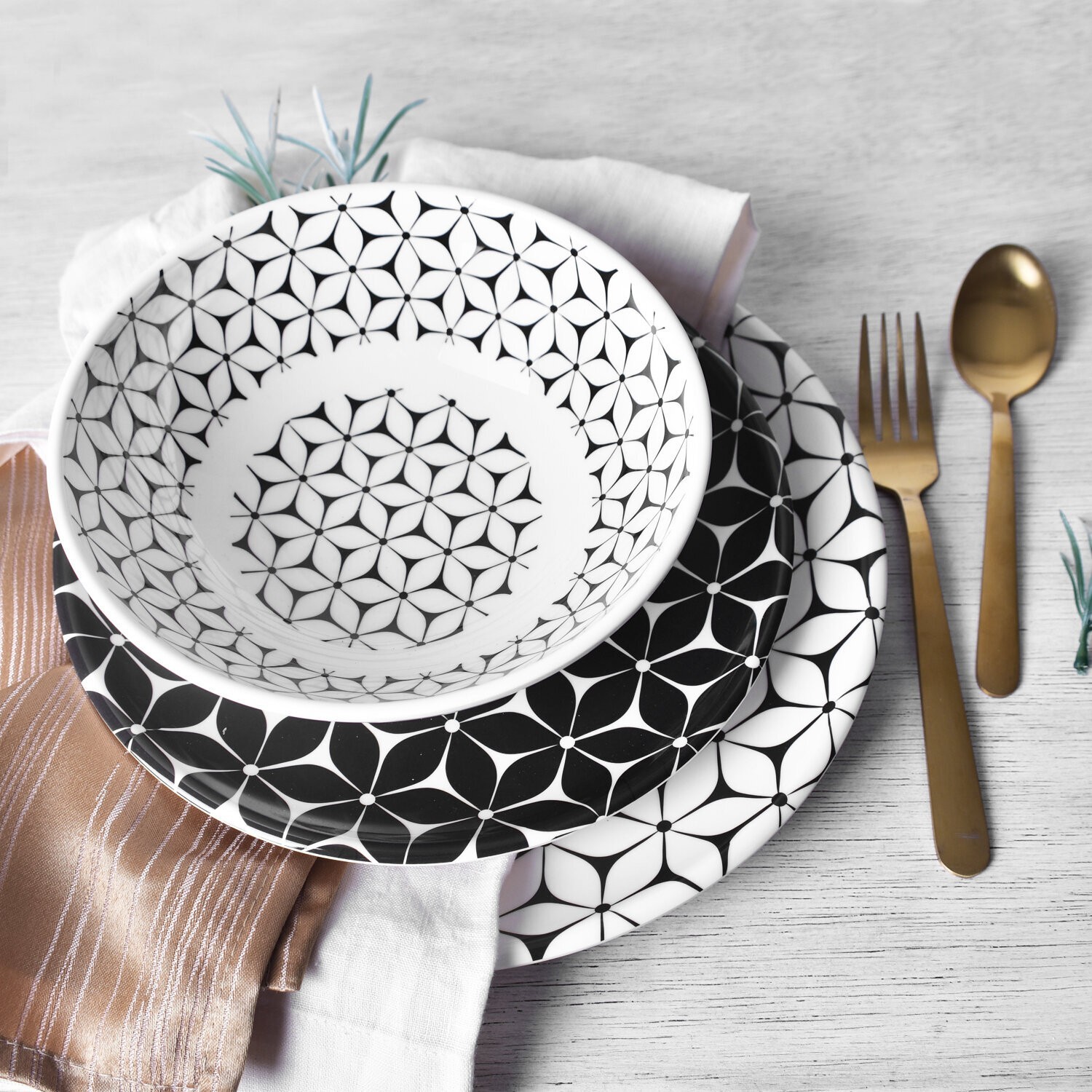 Modern Melamine Dinnerware Set