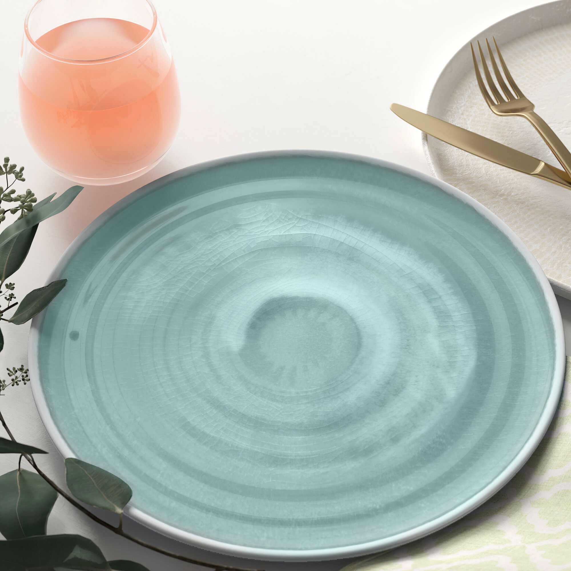 Round Dinner Plate in Aqua Blue
