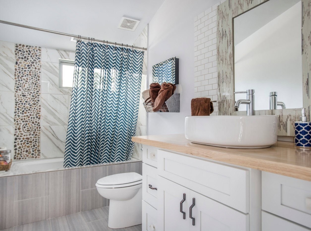 Traditional Bathroom