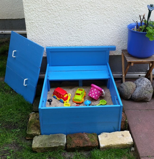 5 DIY Sandbox with Cover Ideas You Cannot Miss