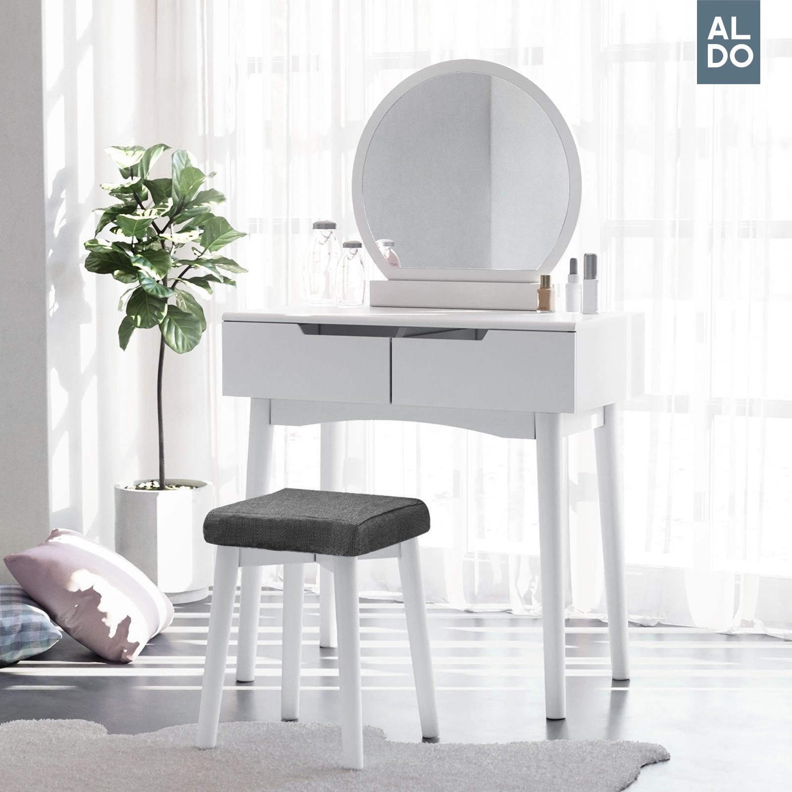 Where to Best Place a Makeup Vanity