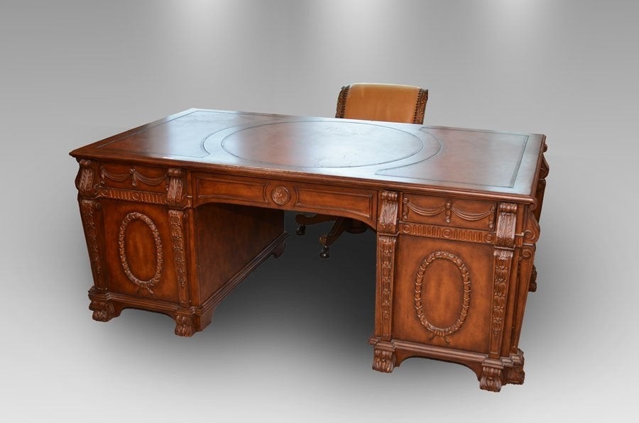 Hooker seven seas partners desk with chair