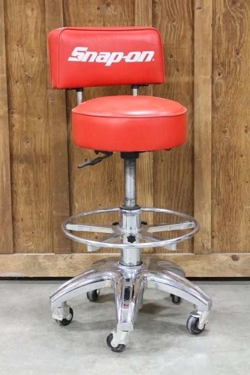 Snap-on Chrome Hydraulic Bar Stool on Rollers | Idaho ...