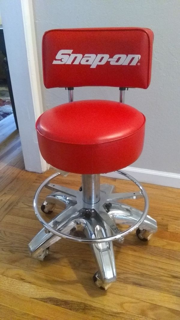 Snap on tools shop chair stool in near new condition