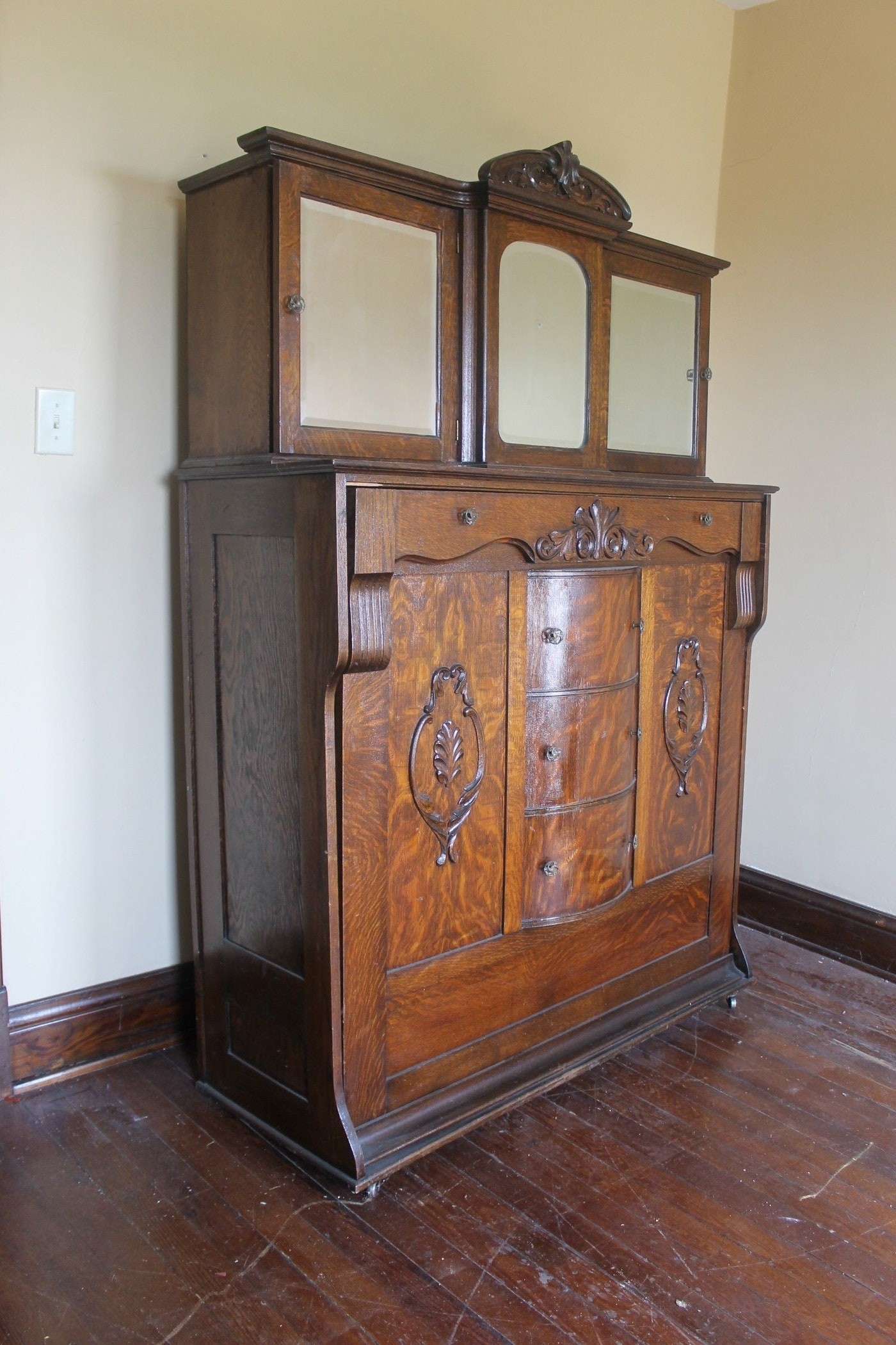Antique quarter sawn oak murphy bed ebth 1