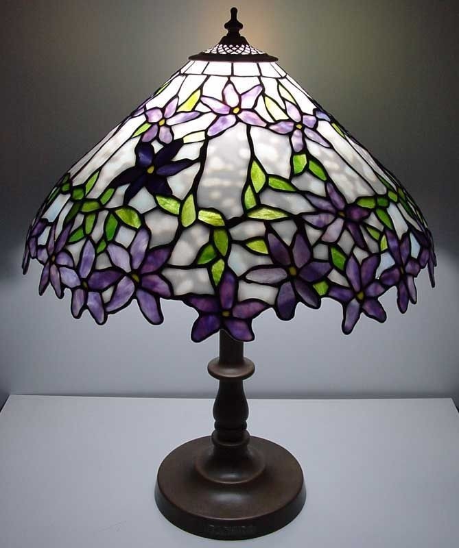 Tiffany lamp purple glass glasslamp beautiful