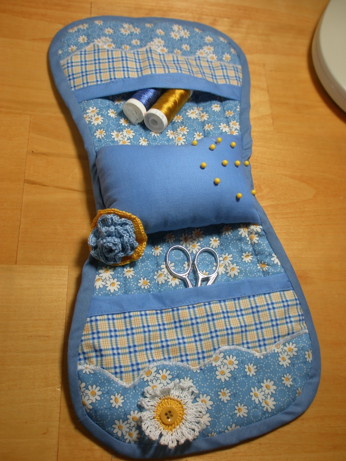 Susan sews arm chair caddy