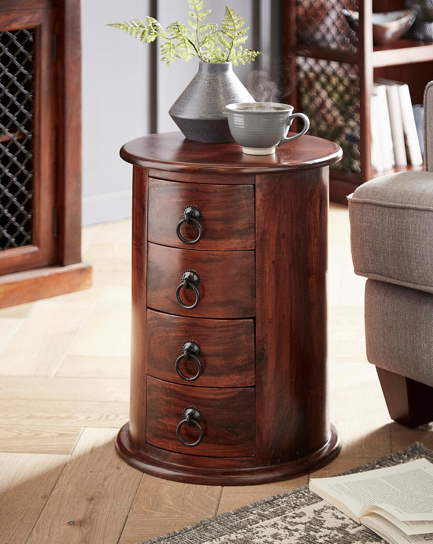 Jaipur acacia 4 drawer round chest premier man