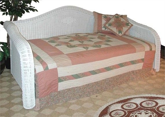 Wicker daybed with pop up trundle 4