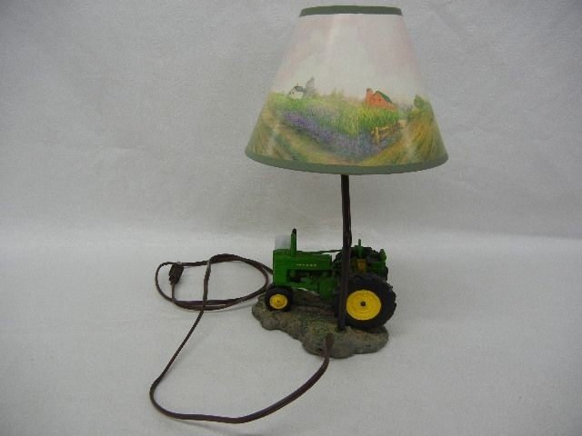 John deere tractor table lamp