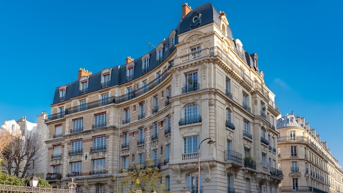 Parisian Chic Interiors: How to Get the Look