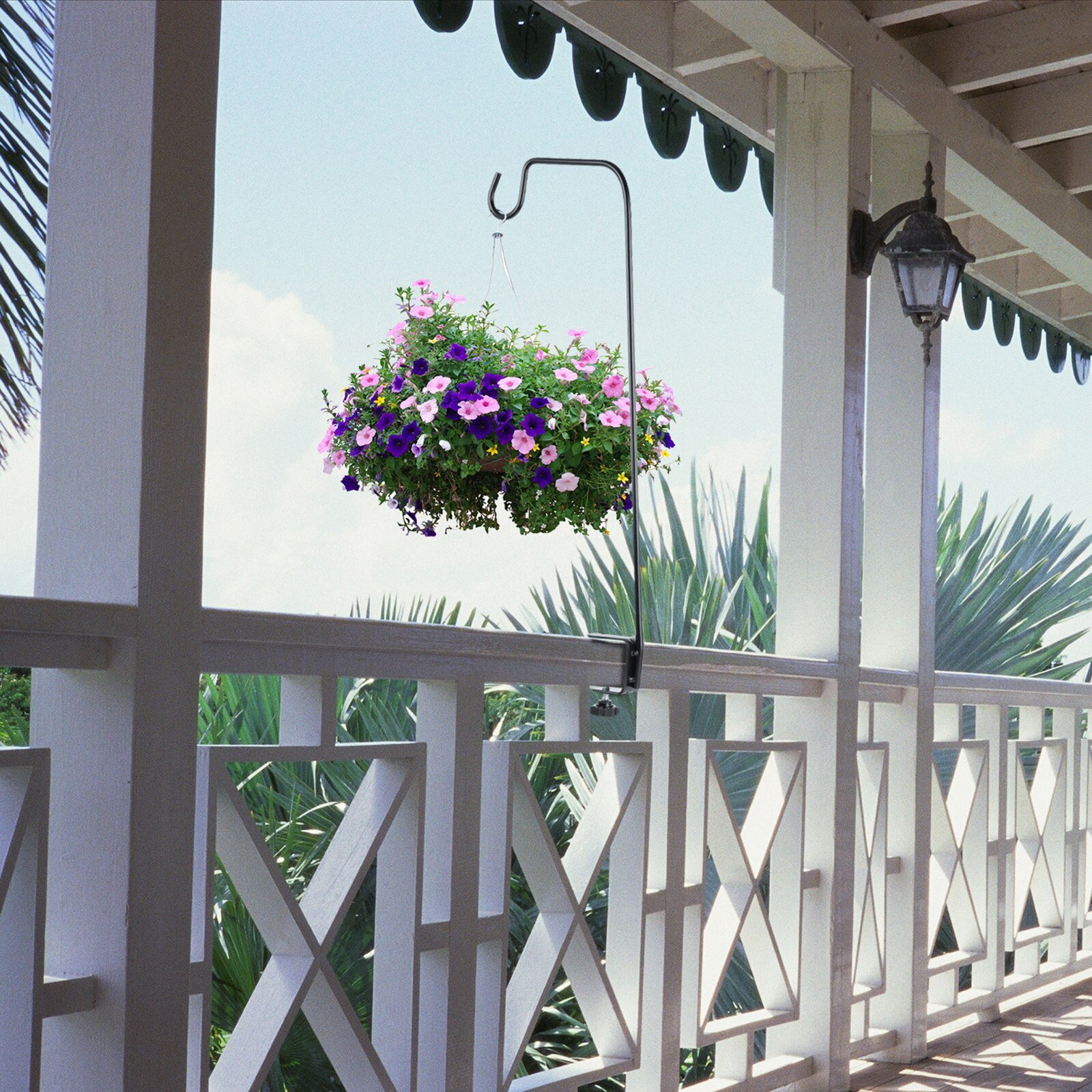 Bird feeder and birdhouse stand ideas for balconies
