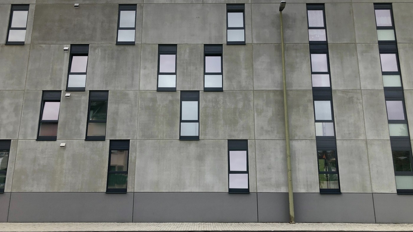 Brutalist Interior Design Guide: You’ll Either Loathe or ADORE It