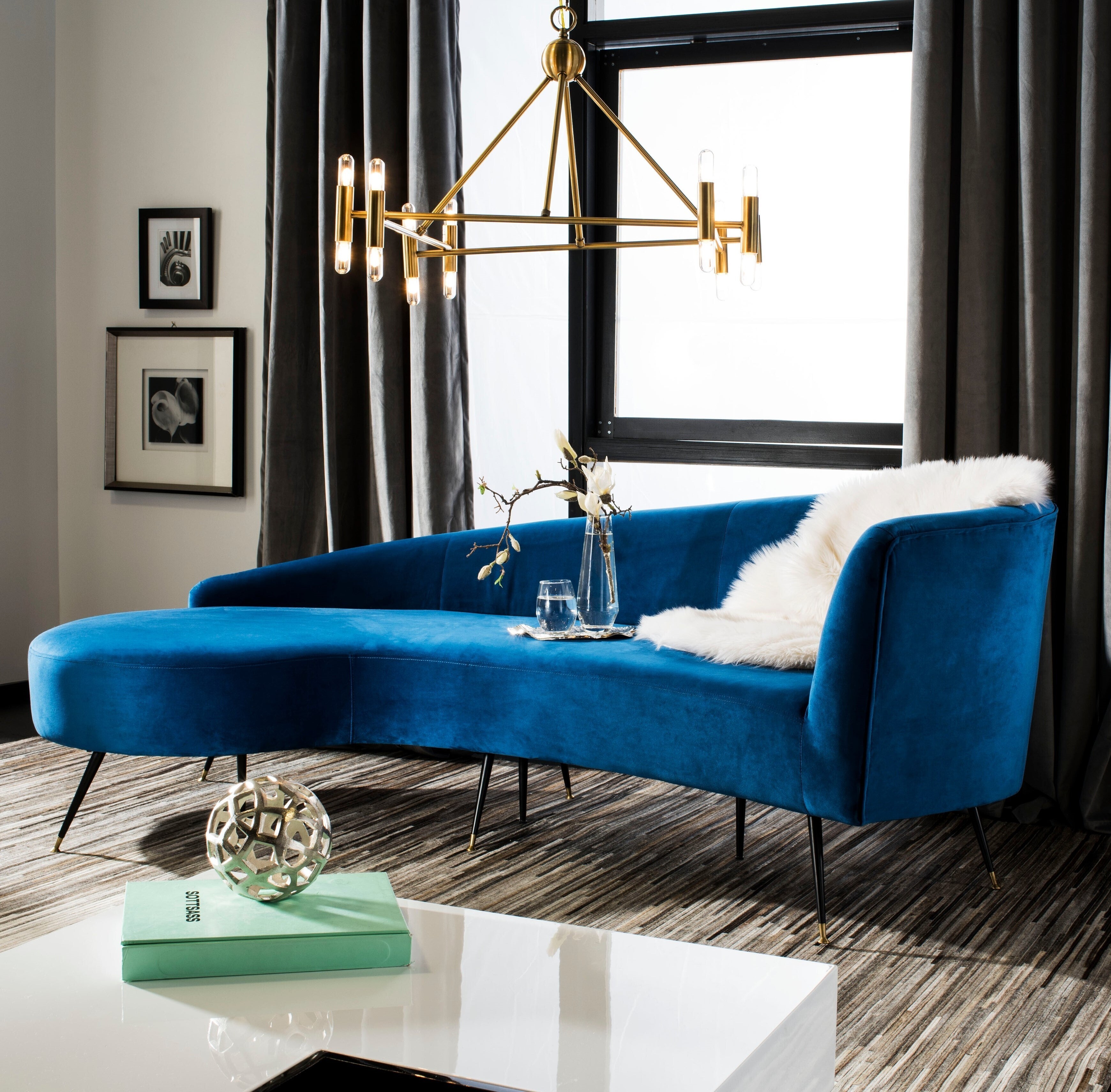 Build Reading Nooks with Curved Sofas for Small Spaces