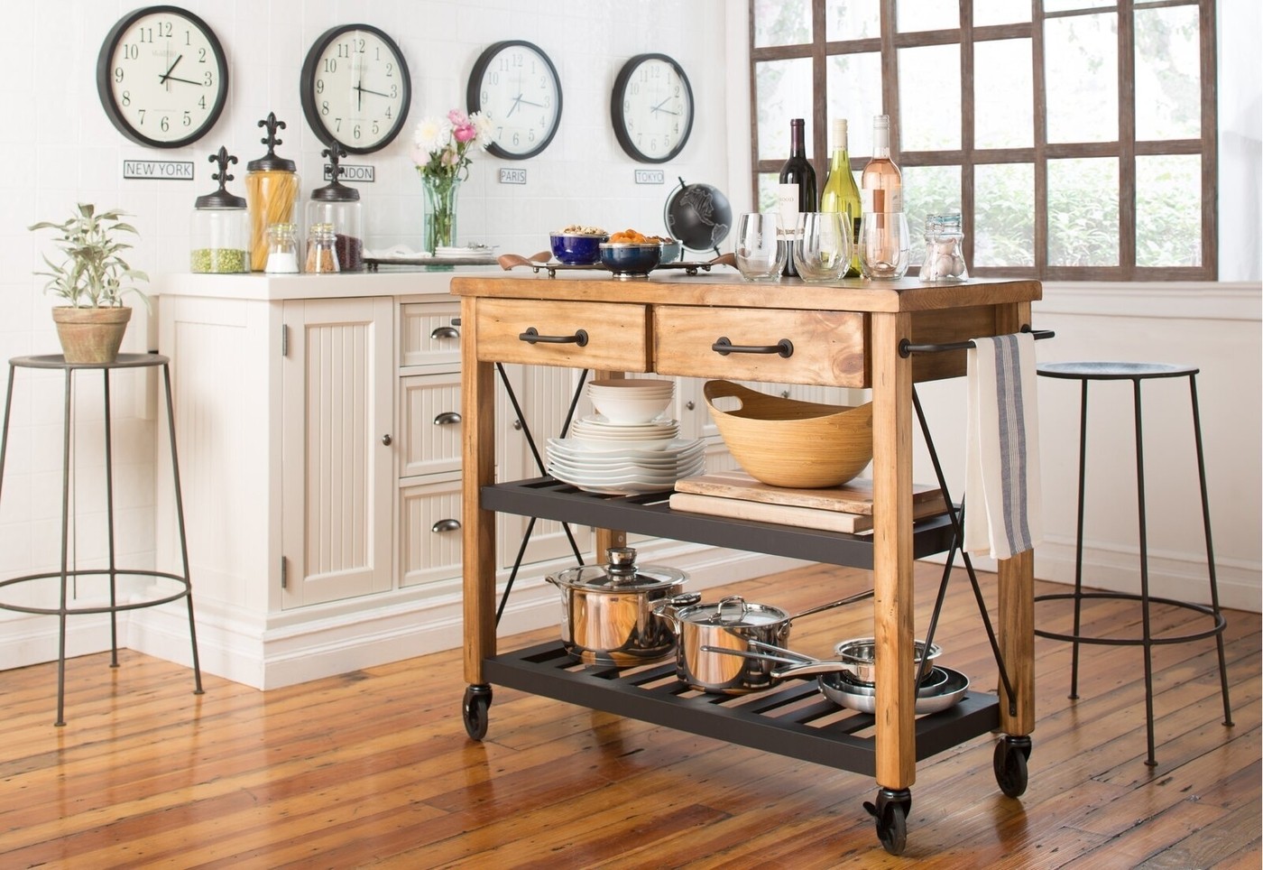 Farmhouse dining room design