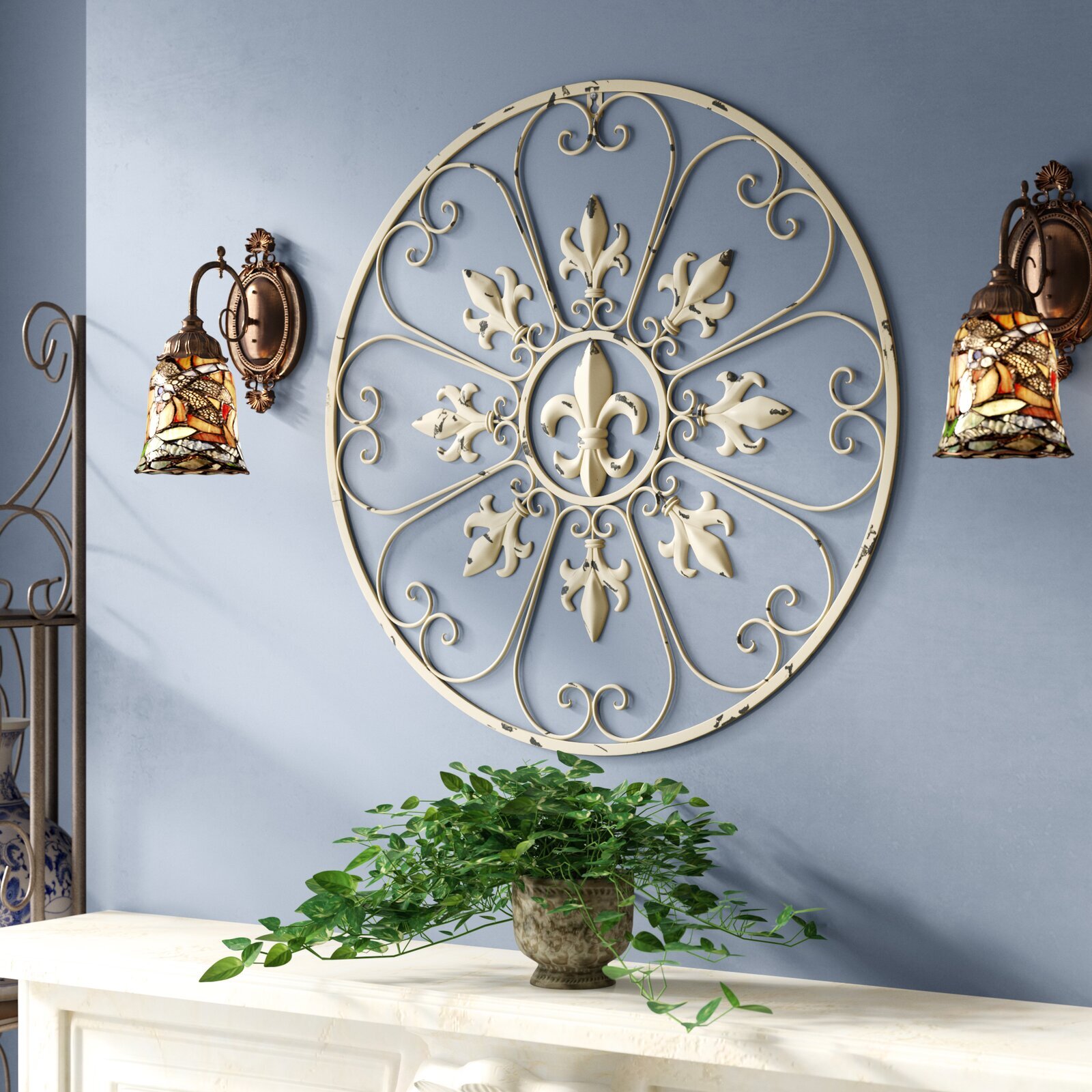 Fleur de lis circle metal wall art