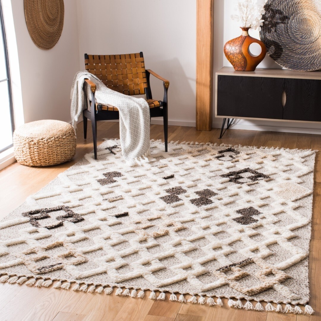 Hand knotted rug