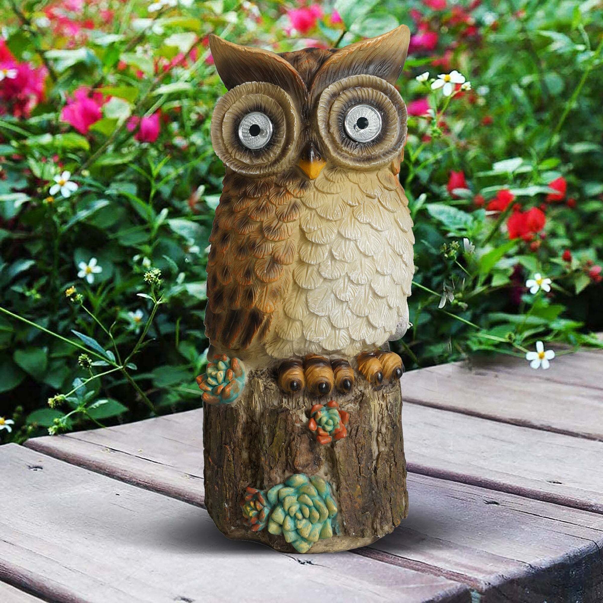 Large lawn ornaments that really pop
