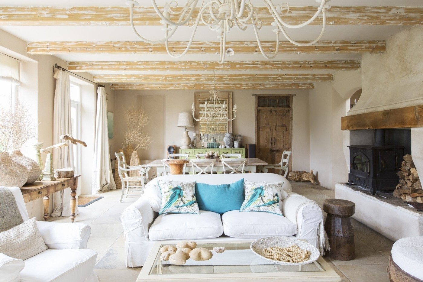 Living and dining area