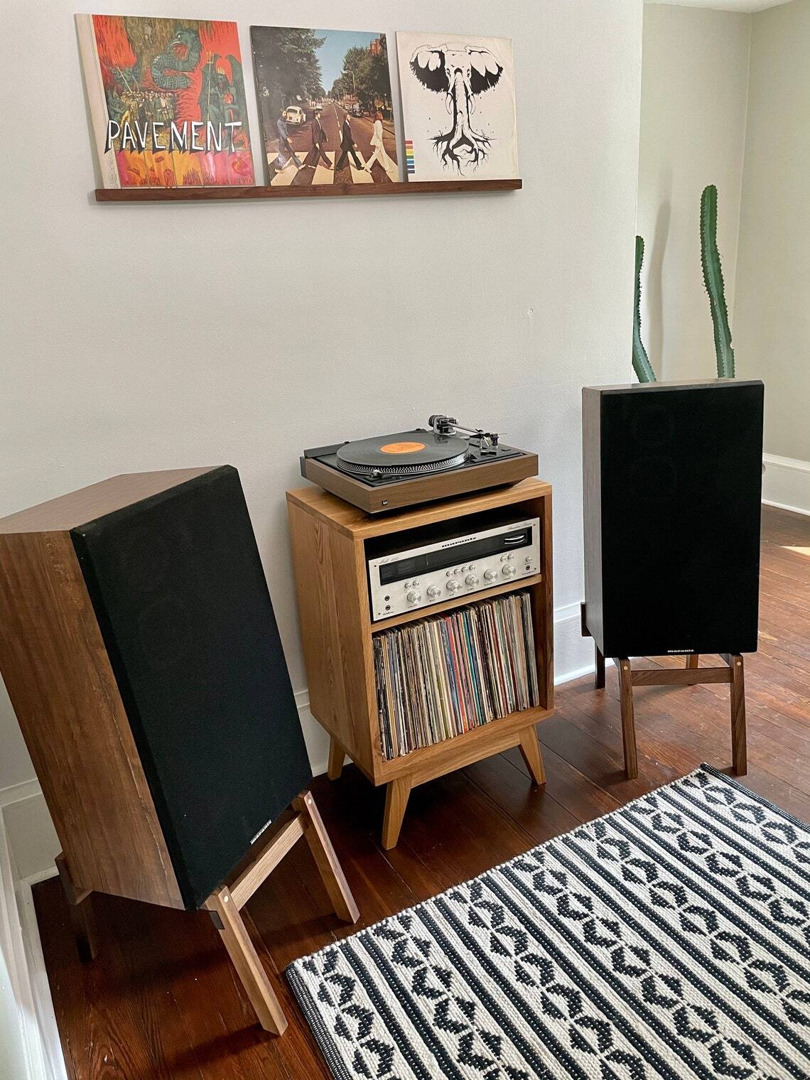 Modern Speaker Stands Design