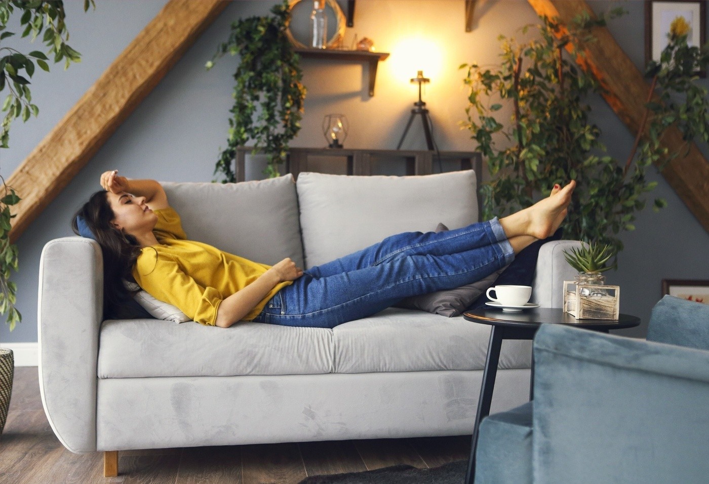 Sofa vs Couch - What's the Difference?