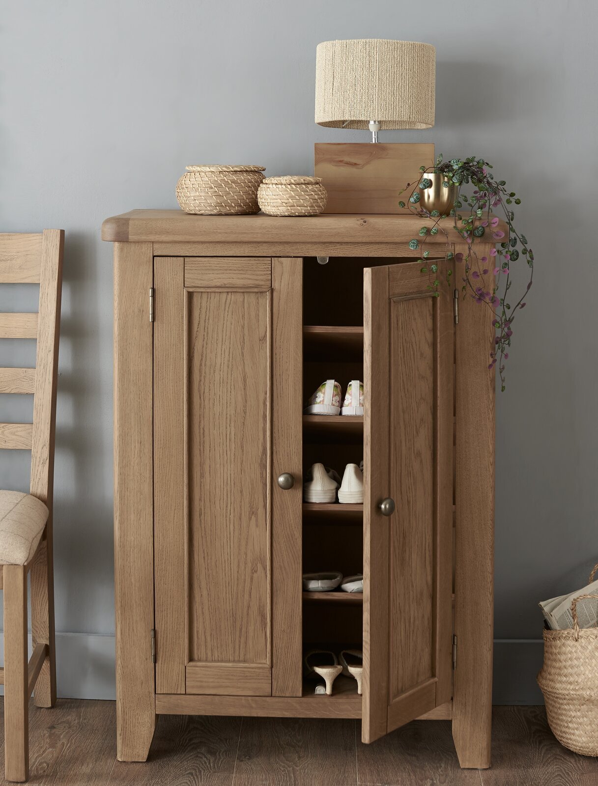 Solid wood shoe cabinet that looks like traditional furniture 