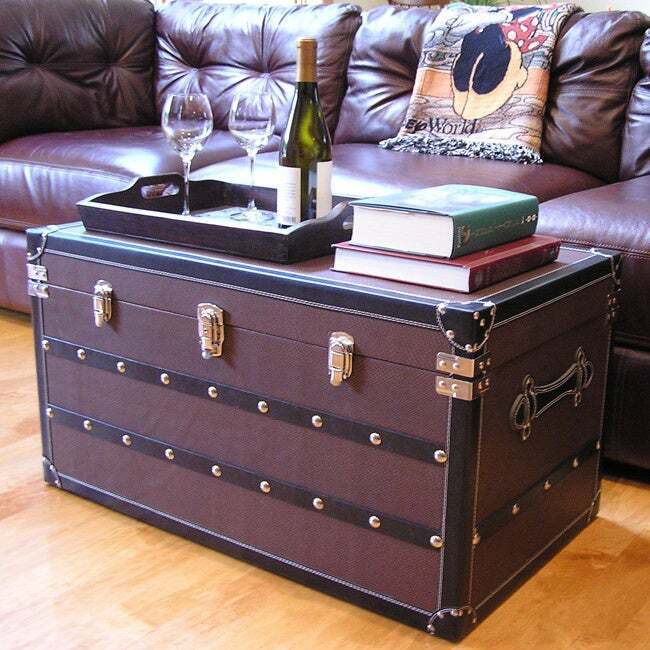 Steamer Extra Large Blanket Chest with Leather Outlining 