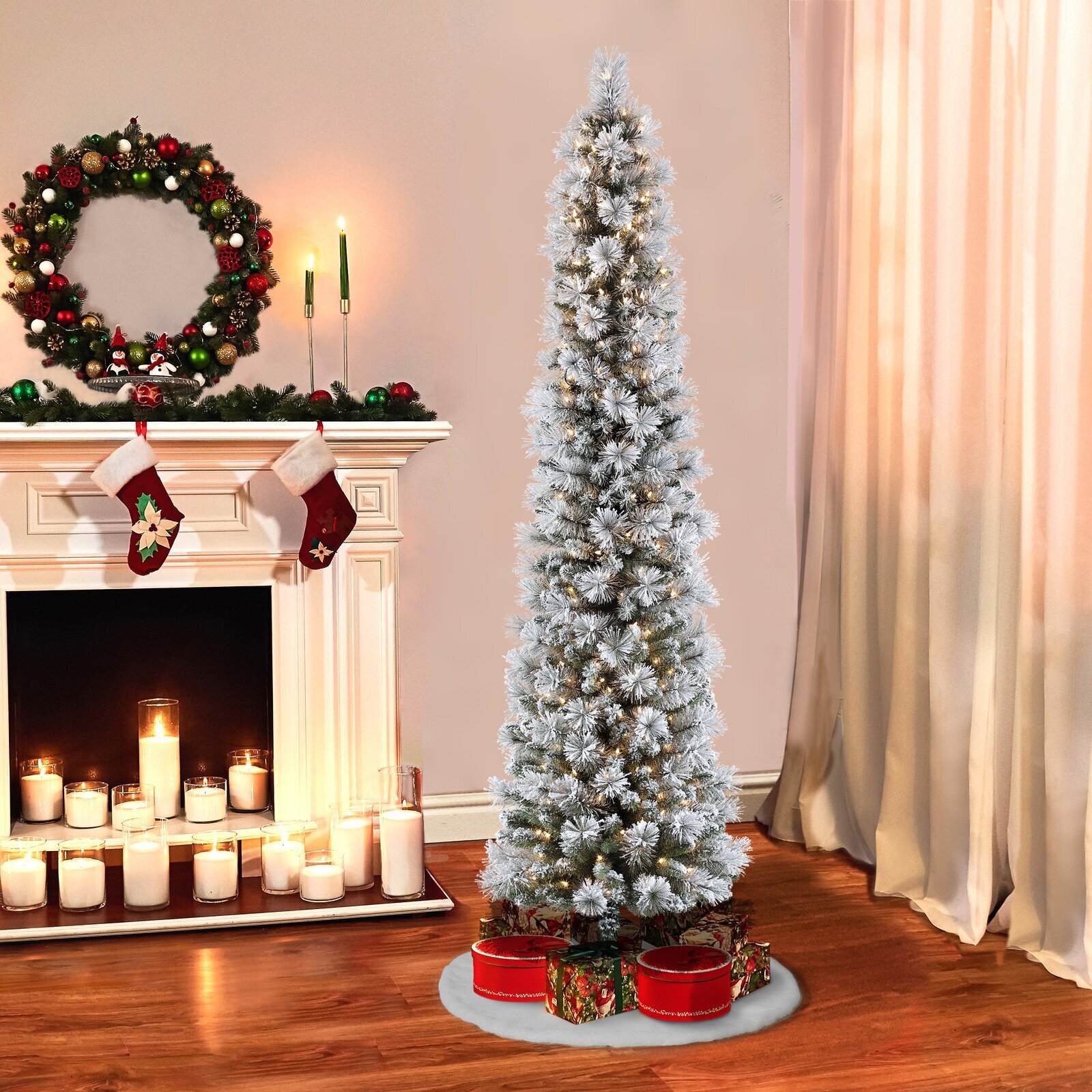 The right pre lit Christmas tree for small corners