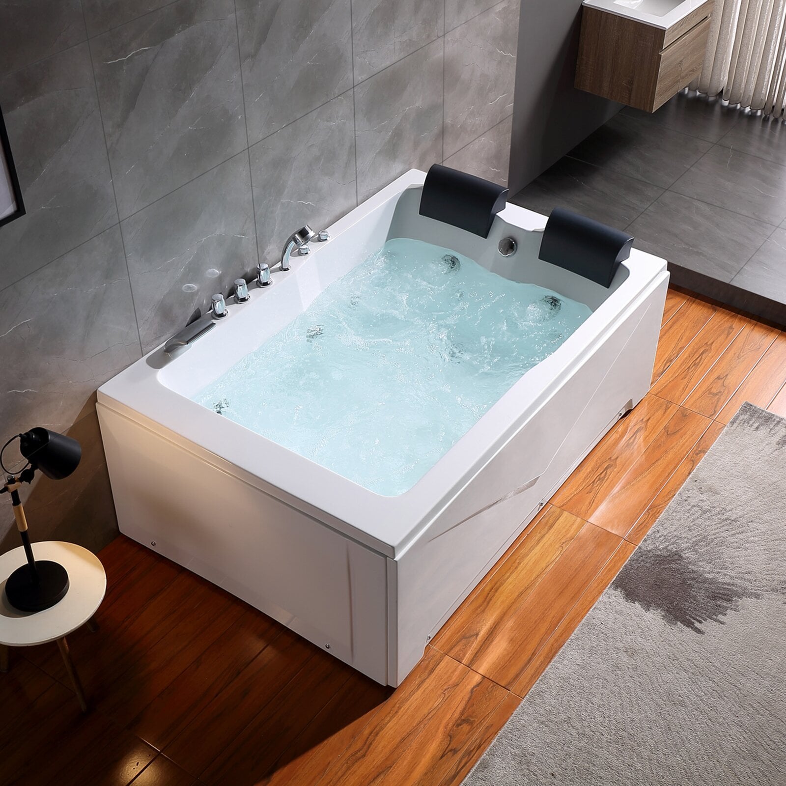 Extra Wide Bathtubs