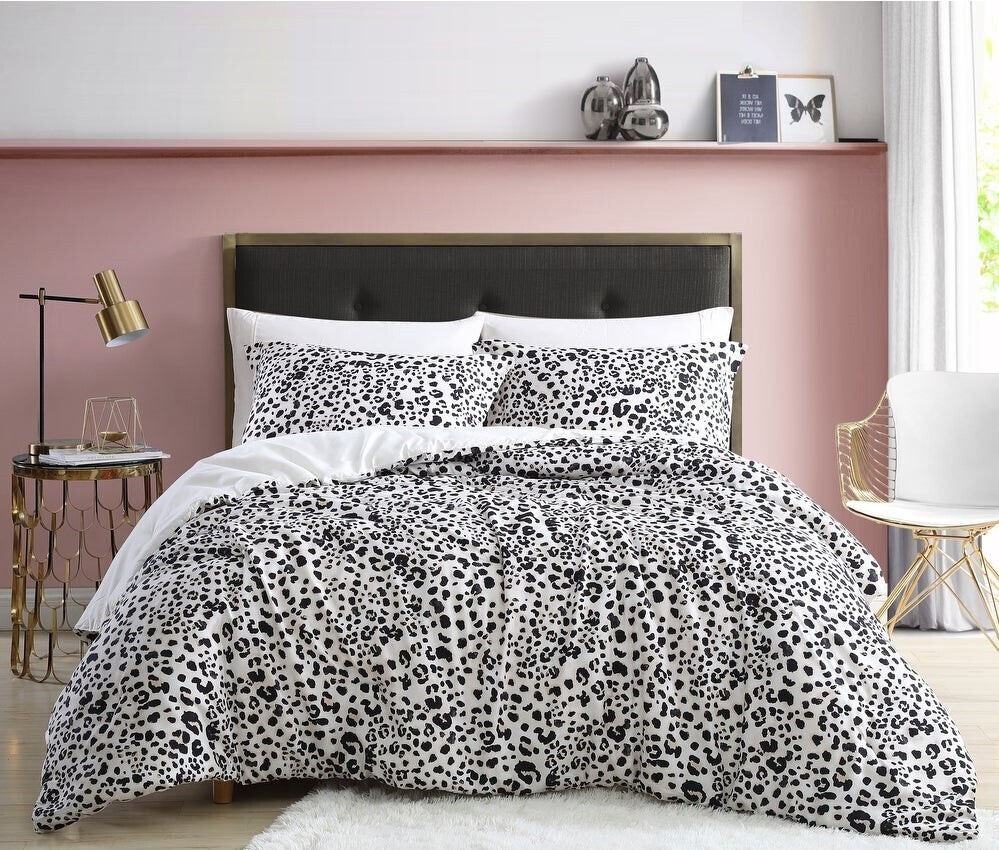 Black and White Leopard Print Bedding