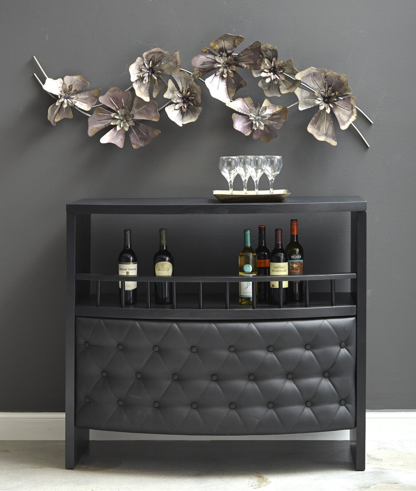 Black Tufted Mini Bar for Apartment 