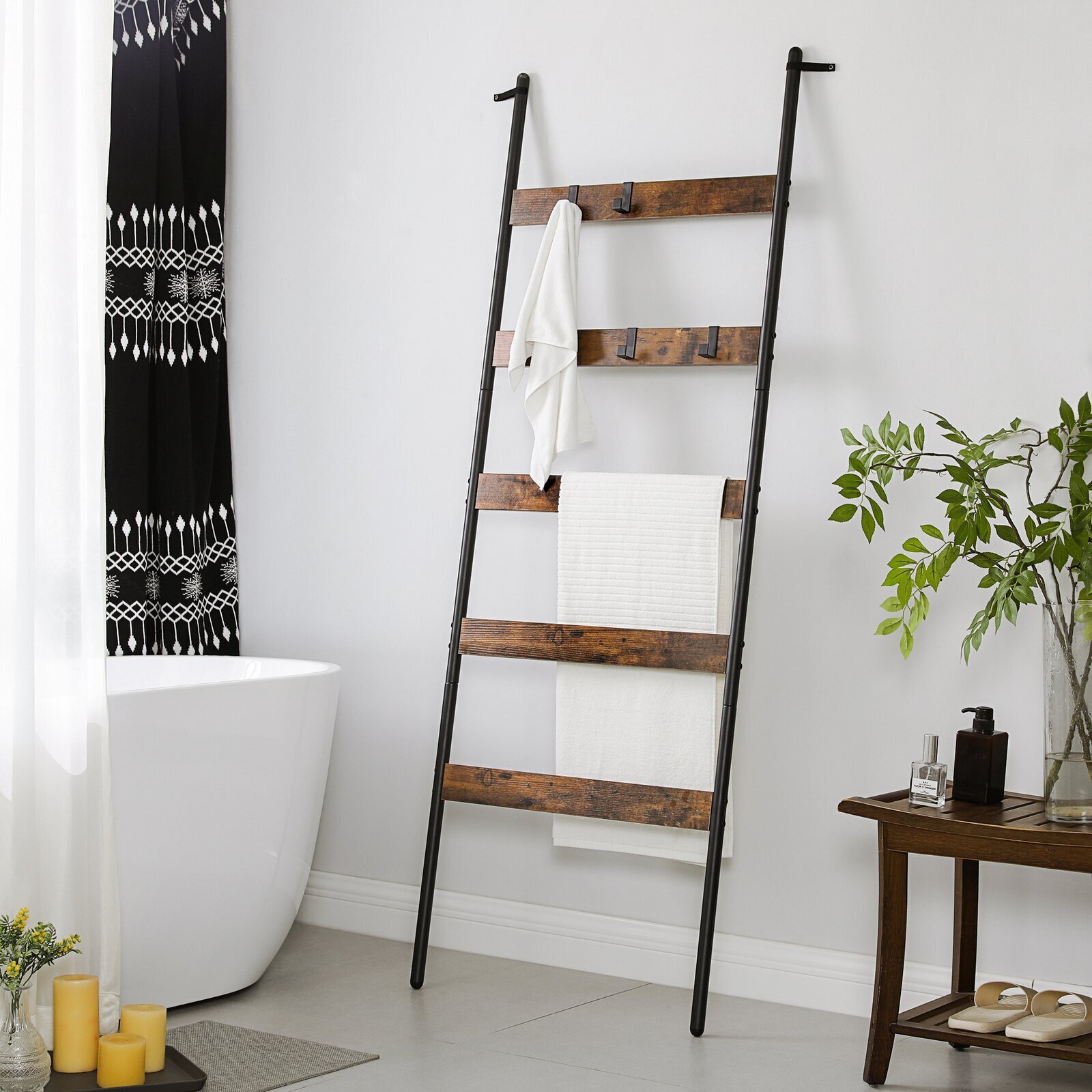 Blanket Ladder Rack With Hooks