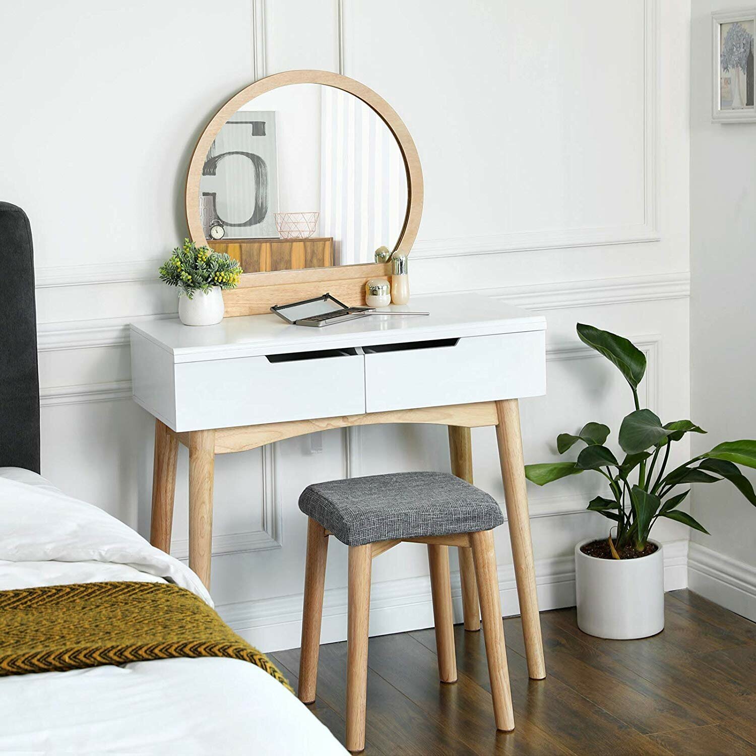 Contemporary Vanity for Makeup