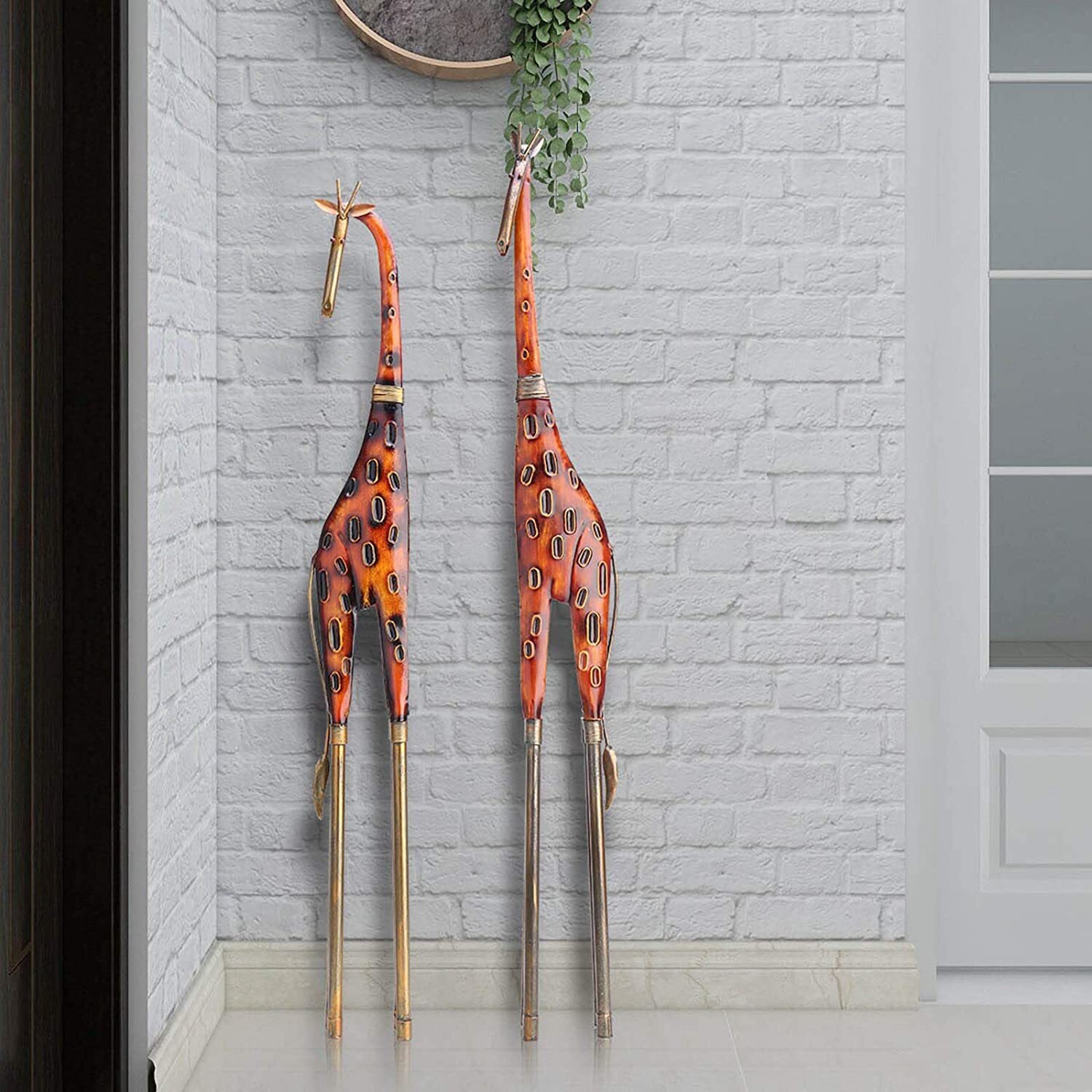 Floor Standing Giraffe Statues