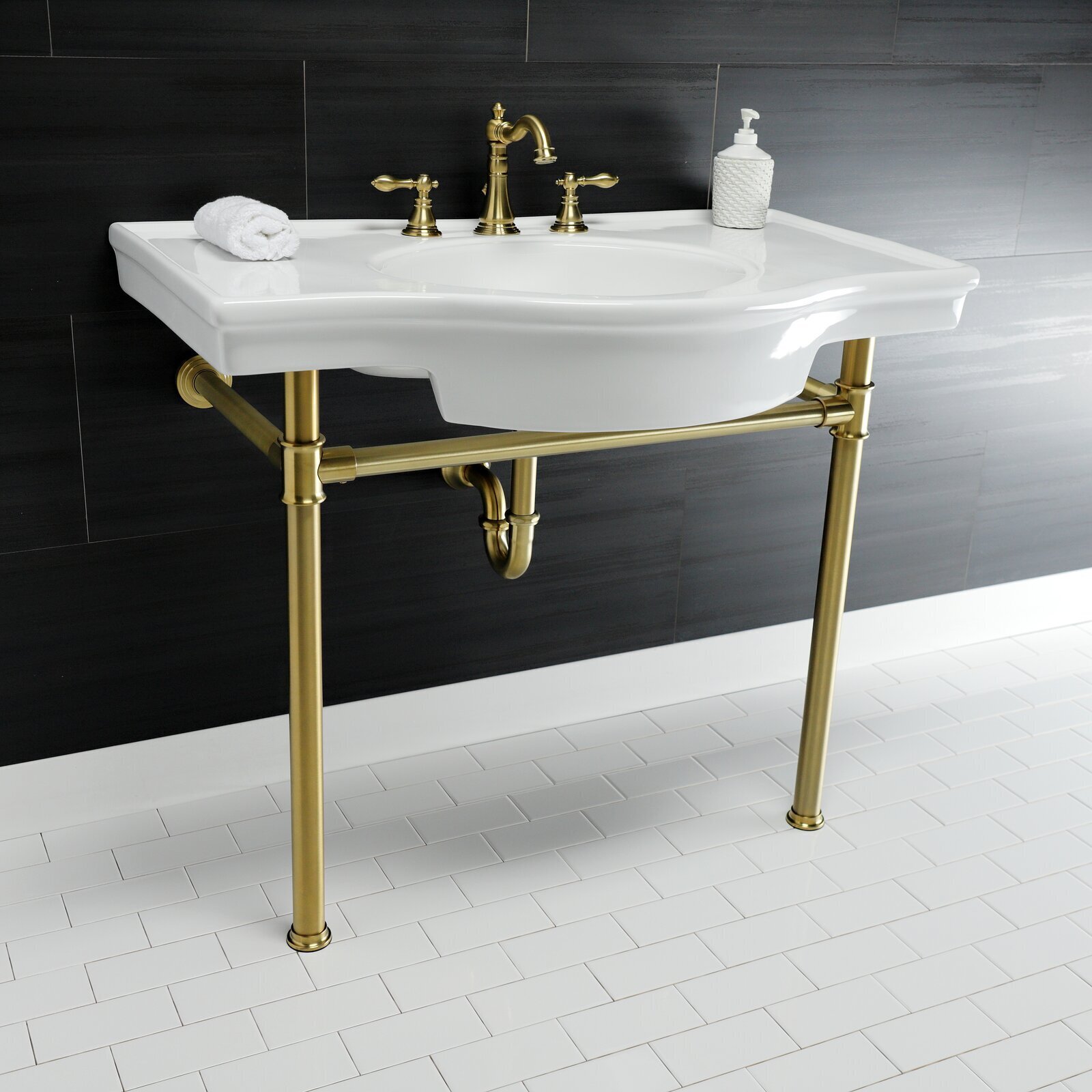 Sink With Metal Stand