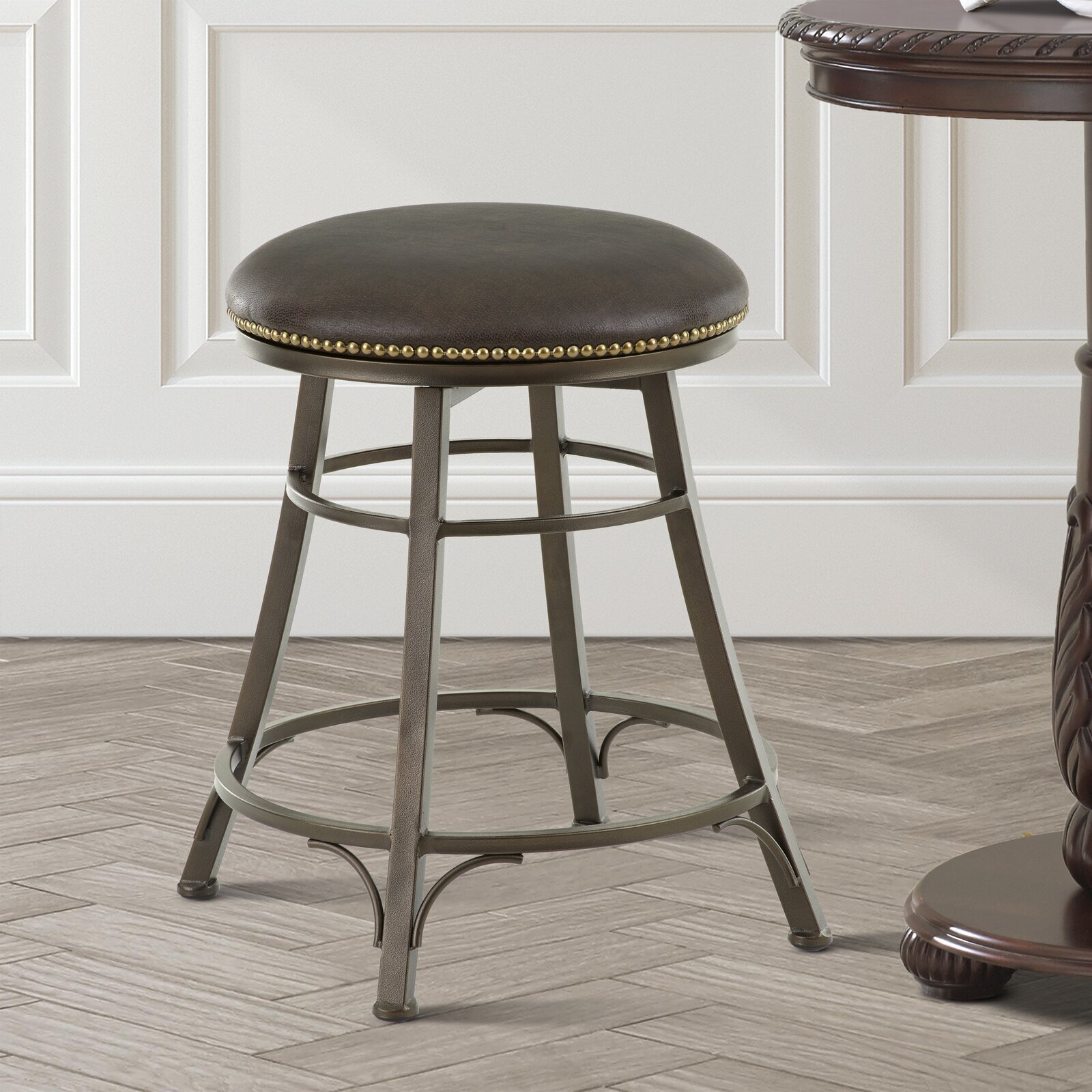 Round Bar Stool
