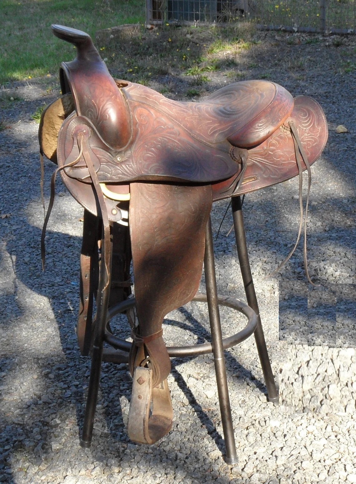 Saddle Bar Stool