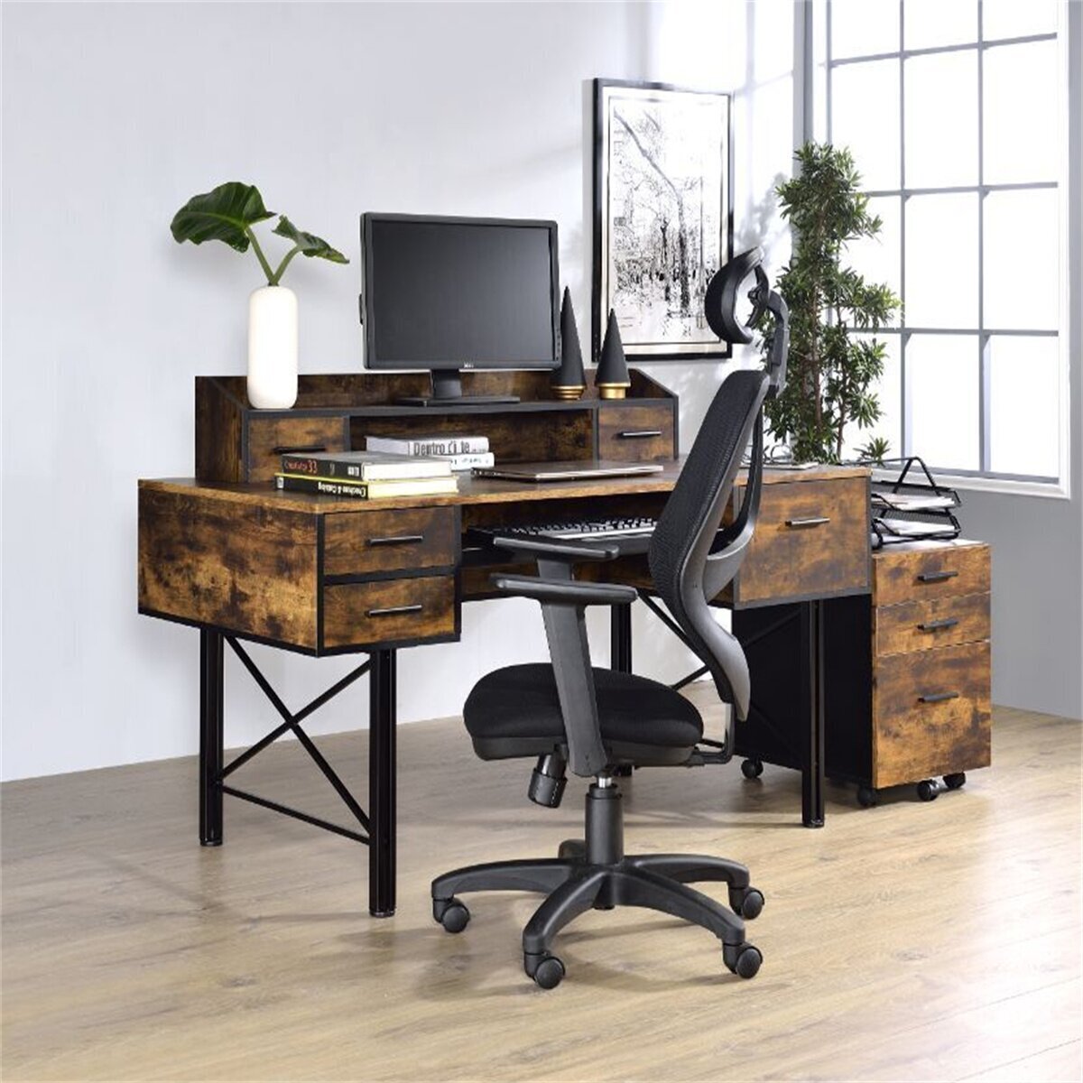 Secretary Gaming Desk with Hutch