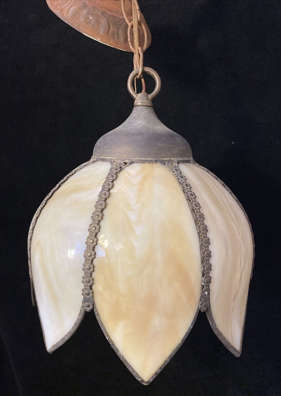 Tulip Slag Glass Lamp
