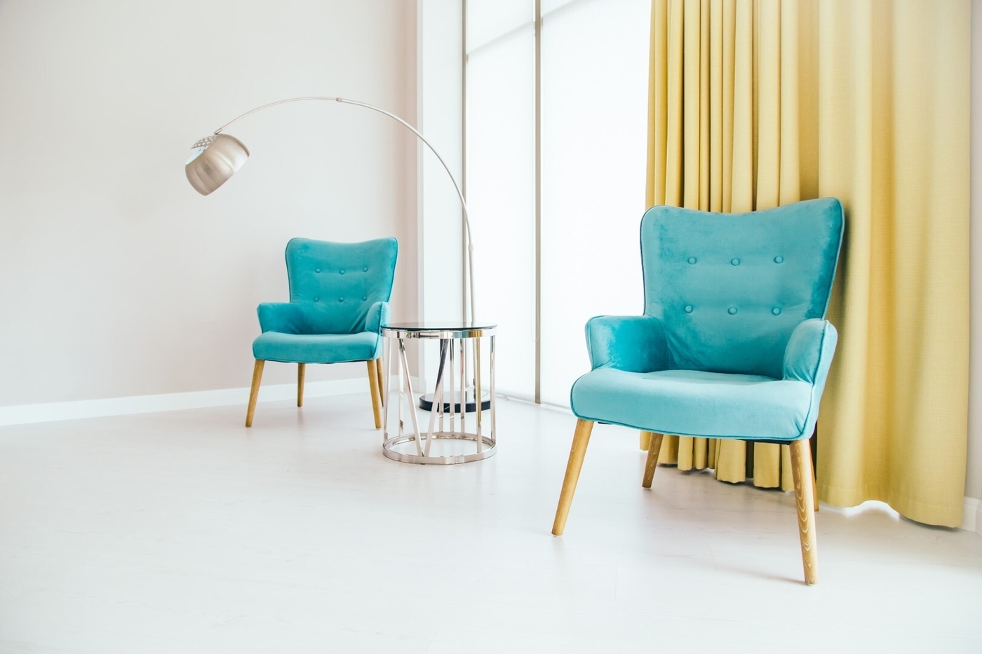 Turquoise and Yellow Room Details