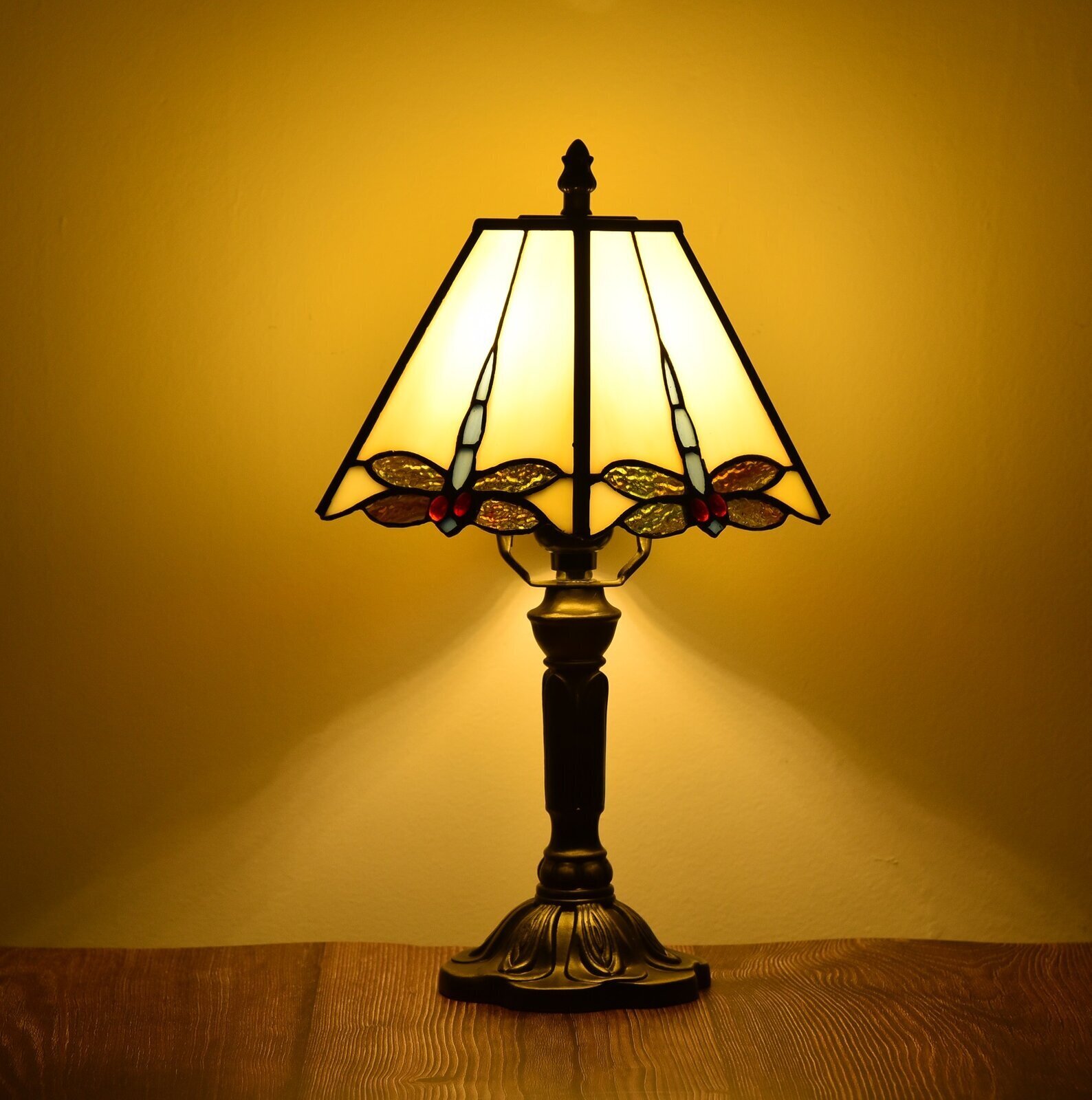 Dragonfly Colonial Lamp