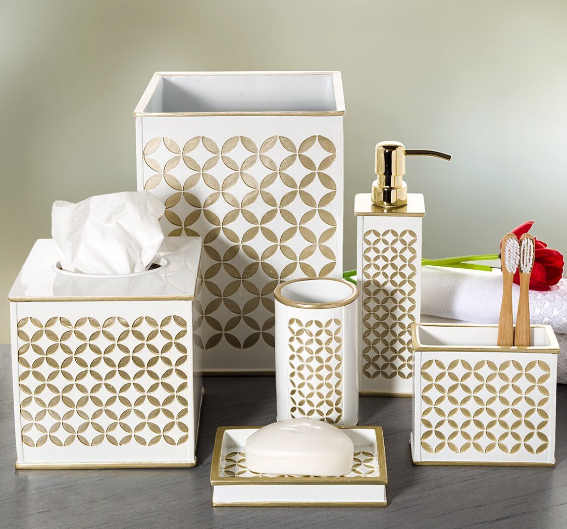 Geometric Gold Bathroom Décor 