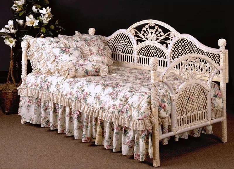 Basketweave Wicker Daybed Indoor Only